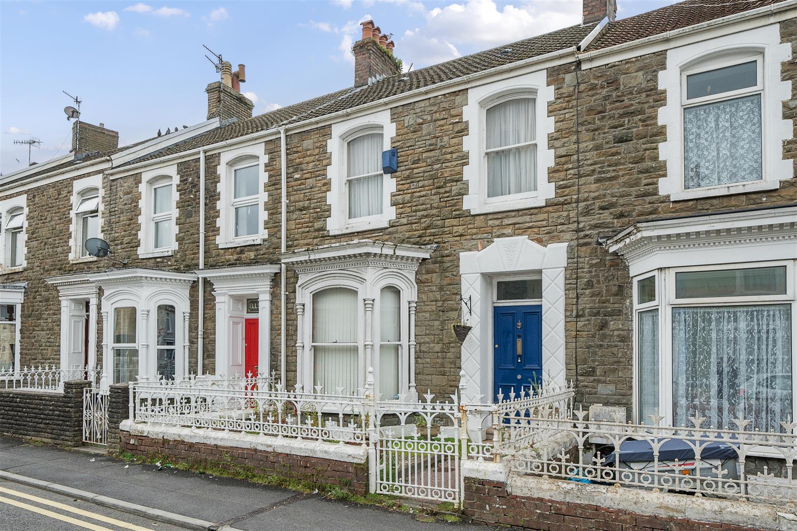 Coldstream Street, Llanelli, SA15 3BG